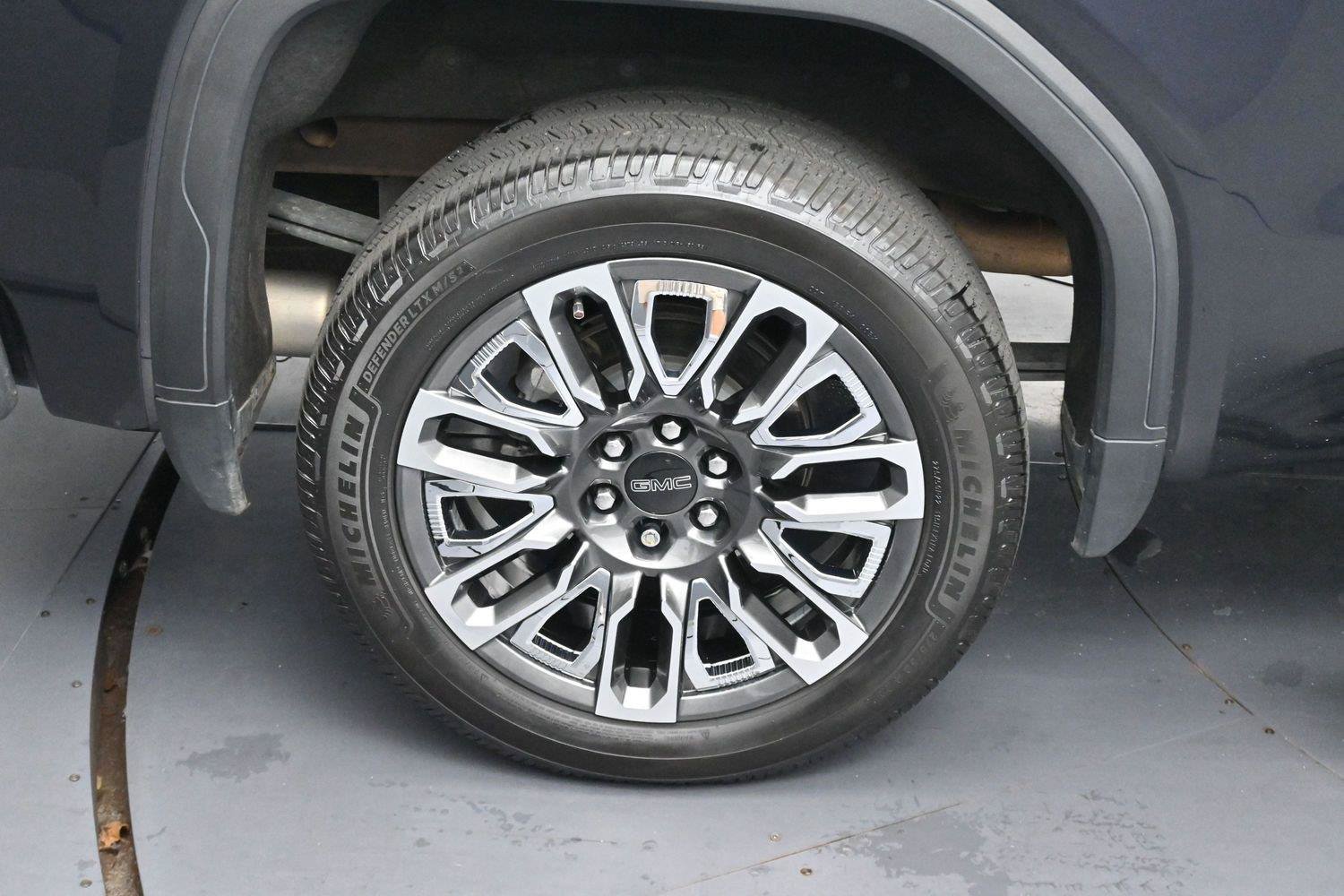Used 2023 GMC Sierra 1500 Denali Ultimate AWD/4WD image 11