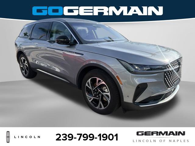 Used 2024 Lincoln Nautilus Premier AWD/4WD image 8