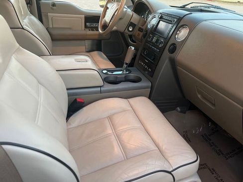 Used 2008 Lincoln Mark LT 4x4 image 19