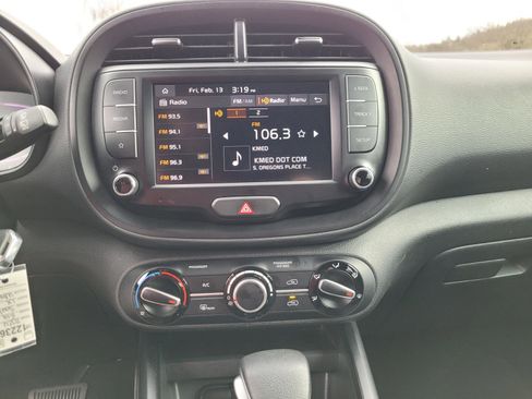 Used 2024 Kia Soul LX w/ Option Group 015 image 21