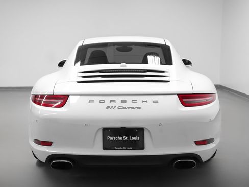 Certified 2015 Porsche 911 Carrera RWD image 11