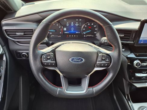 Used 2023 Ford Explorer ST-Line AWD/4WD image 13