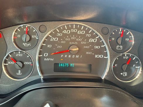 Used 2024 GMC Savana 2500 w/ Driver Convenience Package RWD image 5