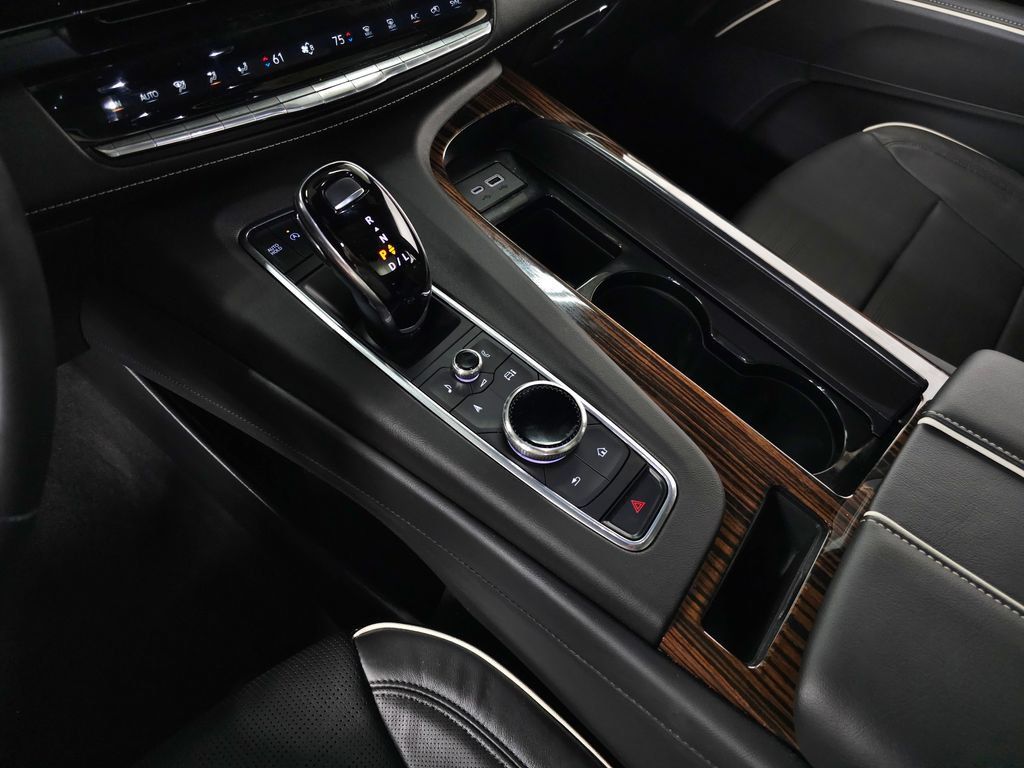 Certified 2024 Cadillac Escalade ESV Premium Luxury AWD/4WD image 40