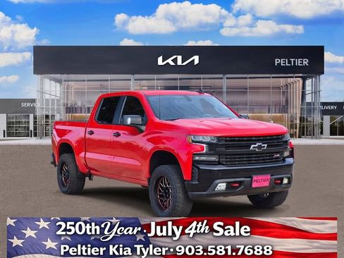 Used 2021 Chevrolet Silverado 1500 LT Trail Boss w/ Convenience Package II AWD/4WD image 1