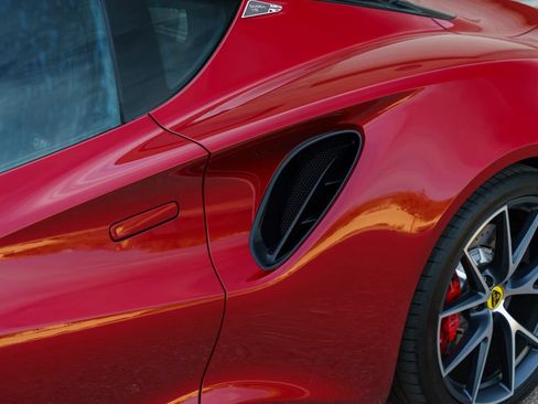 Used 2025 Lotus Emira RWD image 40