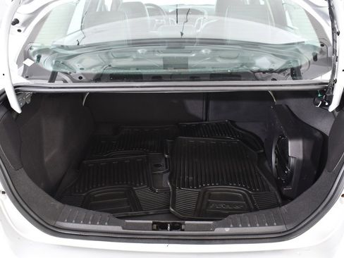 Used 2014 Ford Focus SE w/ Equipment Group 201A image 20