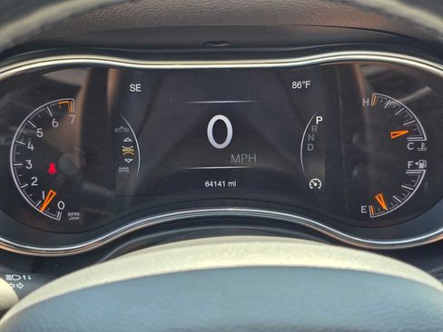 Used 2020 Jeep Grand Cherokee Altitude RWD image 25