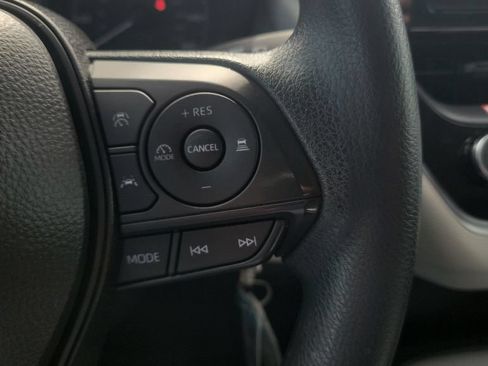 Certified 2025 Toyota Corolla LE FWD image 22
