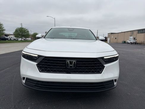 Used 2024 Honda Accord EX image 2