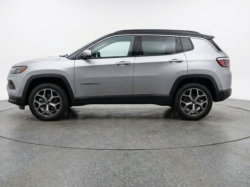 Used 2025 Jeep Compass Limited AWD/4WD image 5