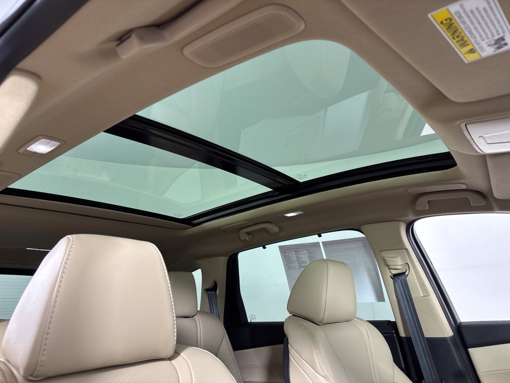 Certified 2026 Acura MDX w/ Technology Package FWD image 3