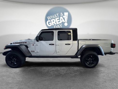 Used 2023 Jeep Gladiator Mojave w/ Cold Weather Group AWD/4WD image 7
