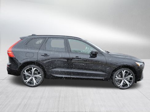 Used 2022 Volvo XC60 B6 R-Design w/ Advanced Package image 8
