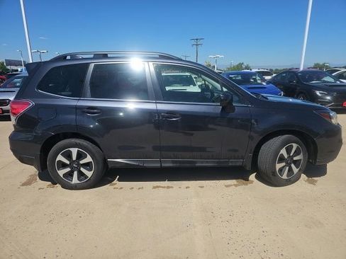 Used 2018 Subaru Forester 2.5i Limited AWD/4WD image 7