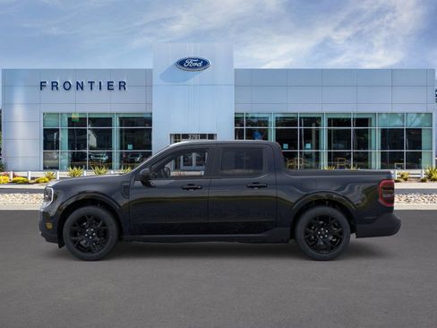 New 2025 Ford Maverick Lariat w/ Black Appearance Package image 3
