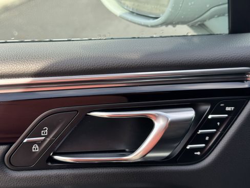 New 2025 Porsche Macan image 22