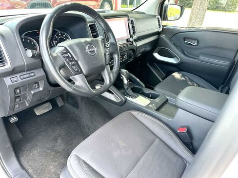 Used 2022 Nissan Frontier SV RWD image 18