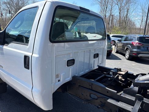 Used 2007 Ford F550 4x4 Regular Cab Super Duty image 18