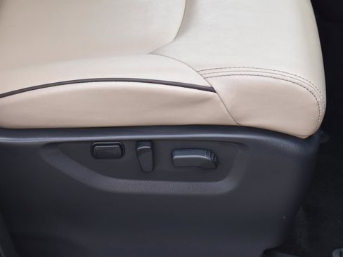 Used 2024 Nissan Armada SV image 71