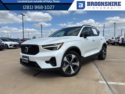 Used 2023 Volvo XC40 B4 Ultimate