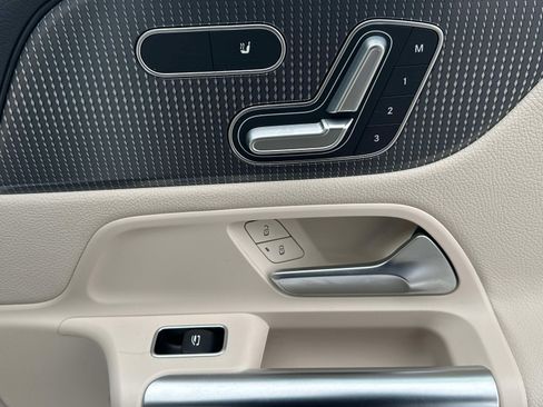 Used 2021 Mercedes-Benz GLA 250 4MATIC image 27