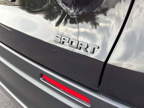 Certified 2025 Honda HR-V Sport image 33