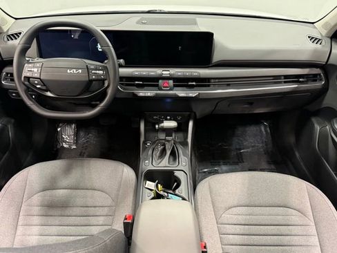 Used 2025 Kia K4 EX FWD image 32