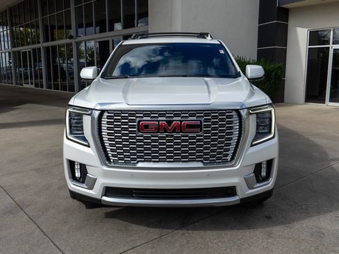 Used 2021 GMC Yukon Denali image 3