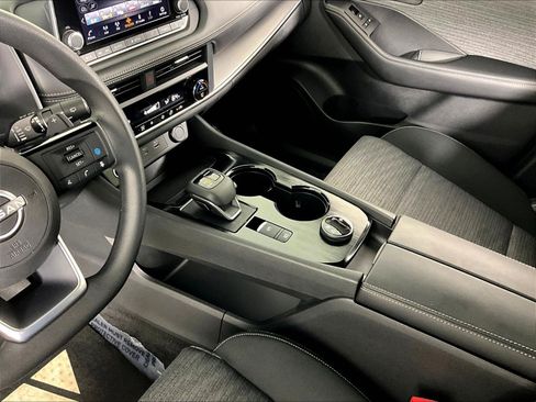 Certified 2023 Nissan Rogue SV AWD/4WD image 18
