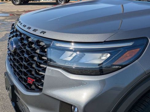 New 2026 Ford Explorer ST image 9