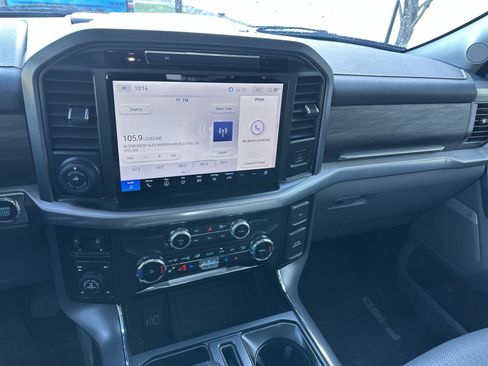 Used 2025 Ford F150 Lariat w/ Equipment Group 501A Mid image 11