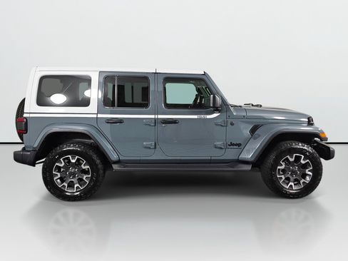 New 2026 Jeep Wrangler Unlimited Sahara w/ Whitecap Package AWD/4WD image 4