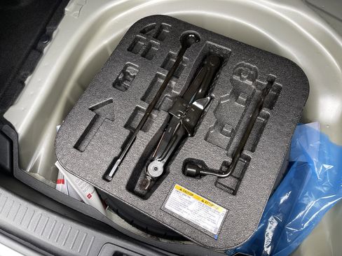 Used 2024 Toyota Corolla LE image 33