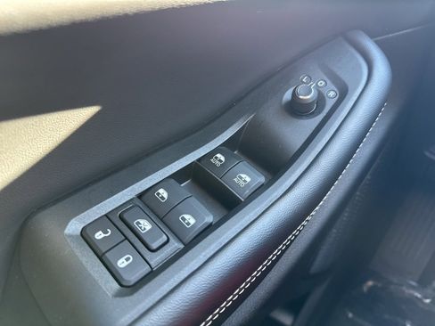 Certified 2024 Jeep Grand Cherokee Altitude image 10