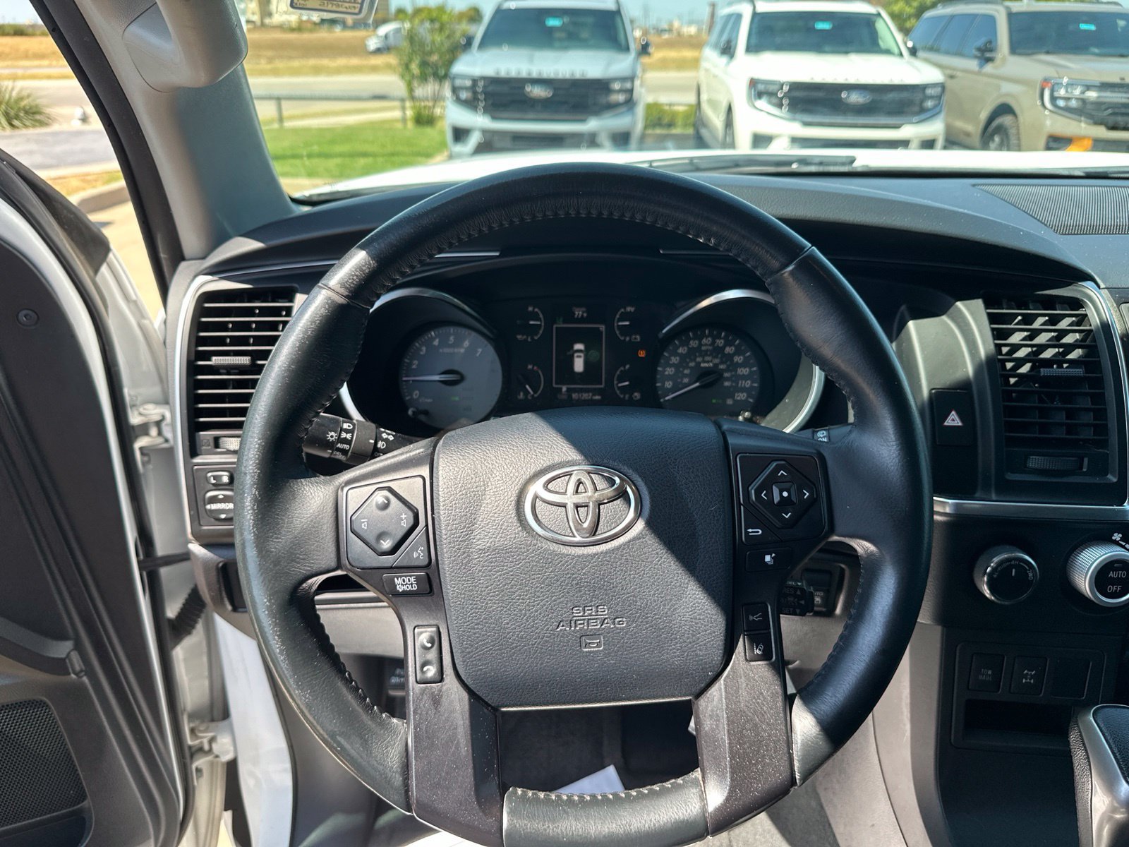 Used 2019 Toyota Sequoia TRD Sport AWD/4WD image 19