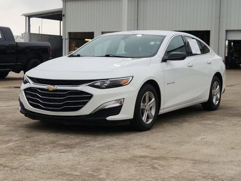 Used 2022 Chevrolet Malibu LS FWD image 3
