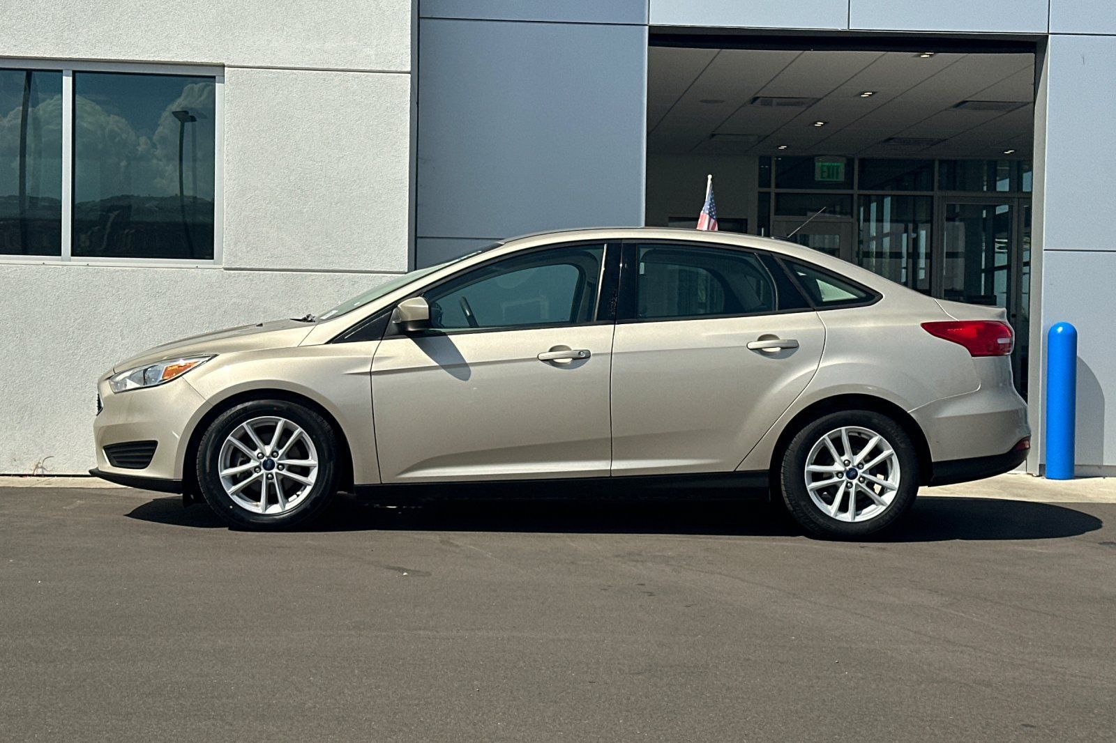 Used 2018 Ford Focus SE FWD image 7