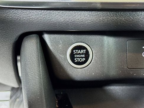 Used 2023 Nissan Rogue SV w/ SV Premium Package image 18