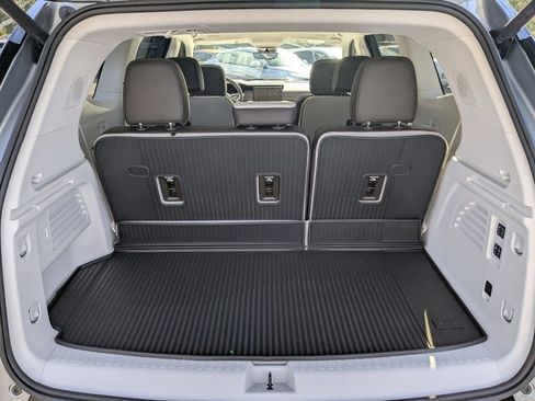 New 2026 GMC Acadia Denali w/ Super Cruise Package image 13