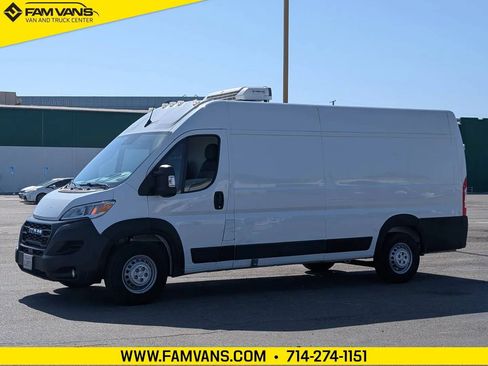 Used 2025 RAM ProMaster 3500 w/ Convenience Group FWD image 3