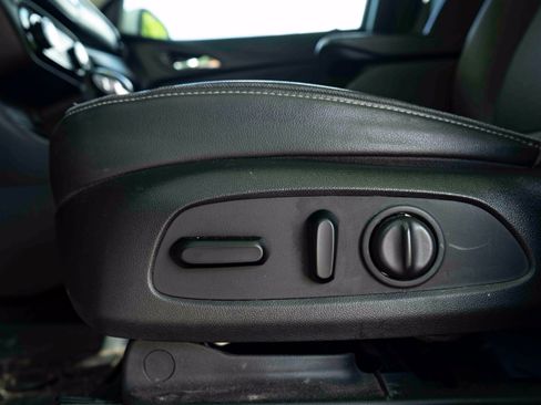 Used 2020 Buick Encore GX Select FWD image 39
