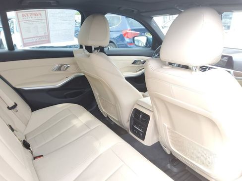Used 2020 BMW 330i xDrive Sedan w/ Convenience Package AWD/4WD image 17