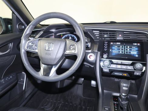 Used 2019 Honda Civic EX image 9