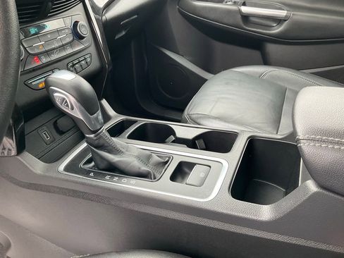 Used 2018 Ford Escape Titanium w/ Ford Safe & Smart Package image 17