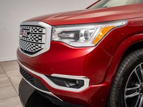 Used 2019 GMC Acadia Denali w/ Technology Package AWD/4WD image 3