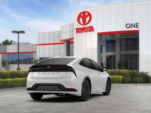 New 2026 Toyota Prius LE image 9