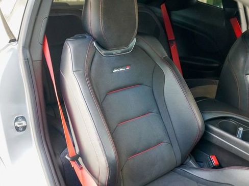 Used 2019 Chevrolet Camaro ZL1 image 72