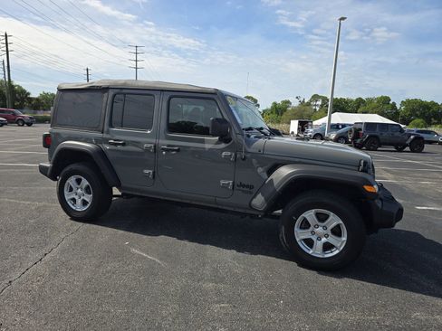 Used 2021 Jeep Wrangler Unlimited Sport AWD/4WD image 2