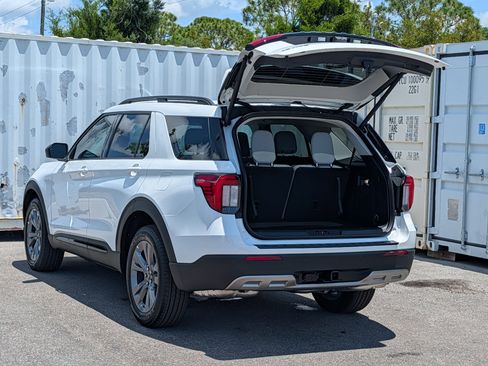 New 2026 Ford Explorer Active w/ Active Comfort Package AWD/4WD image 14